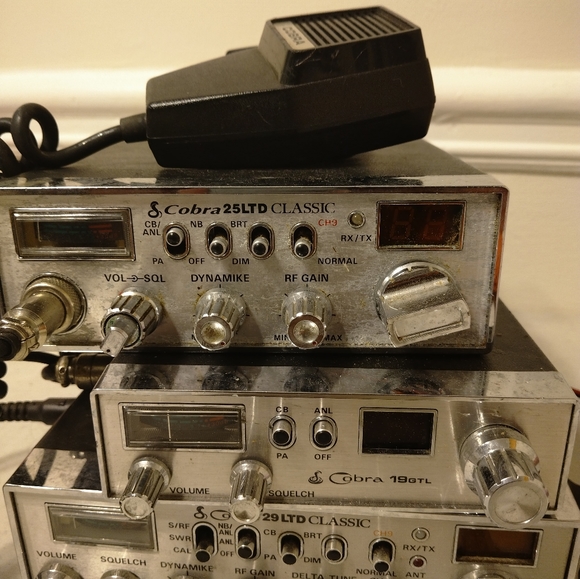 💥 CLOSET CLOSING SALE💥 Vintage Electronics CB Radio-Cobra brand - Picture 2 of 6